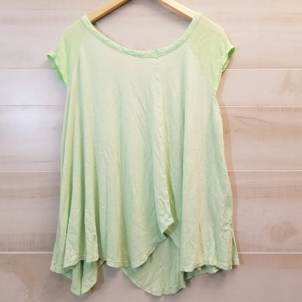 {M} Free People Keep It Casual Tee Queen Green
